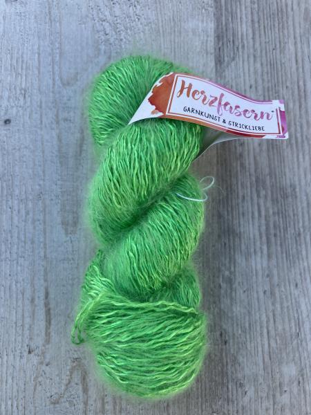 No 50 Spring Green Seide/Mohair